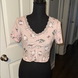 🖤SANRIO HELLO KITTY AND FRIENDS 2021 LIGHT PINK CROP TOP SIZE M🖤